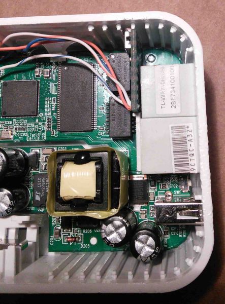 tl-wr710n-serial-adapter-install-1.jpg